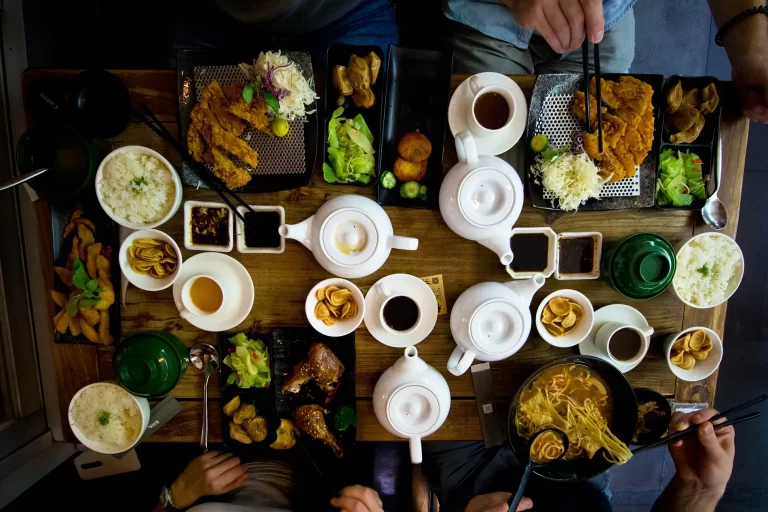 What are the different types of teas